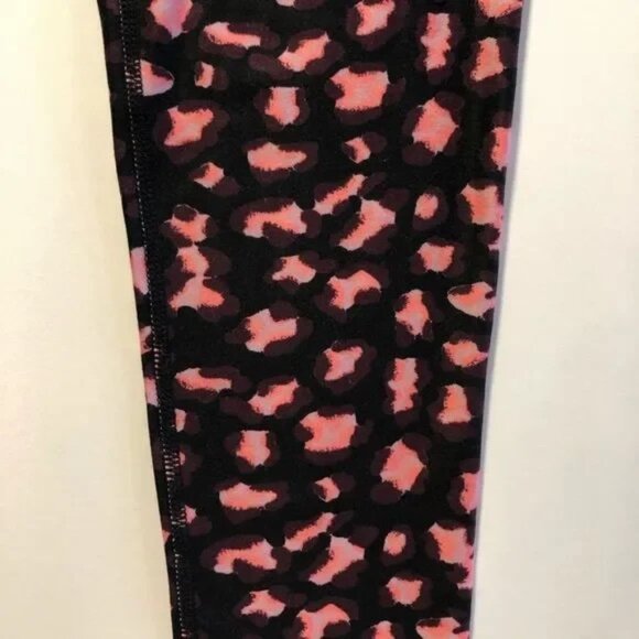 NWT BETSEY JOHNSON HIGH RISE MERLOT/PINK/BLACK PERFORMANCE 7/8 LENGTH LEGGING XS - Picture 4 of 6